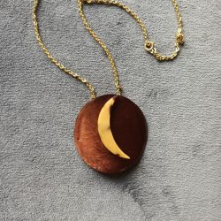 Lune sur terre brulée par Uni Bijoux