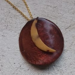 Lune sur terre brulée par Uni Bijoux